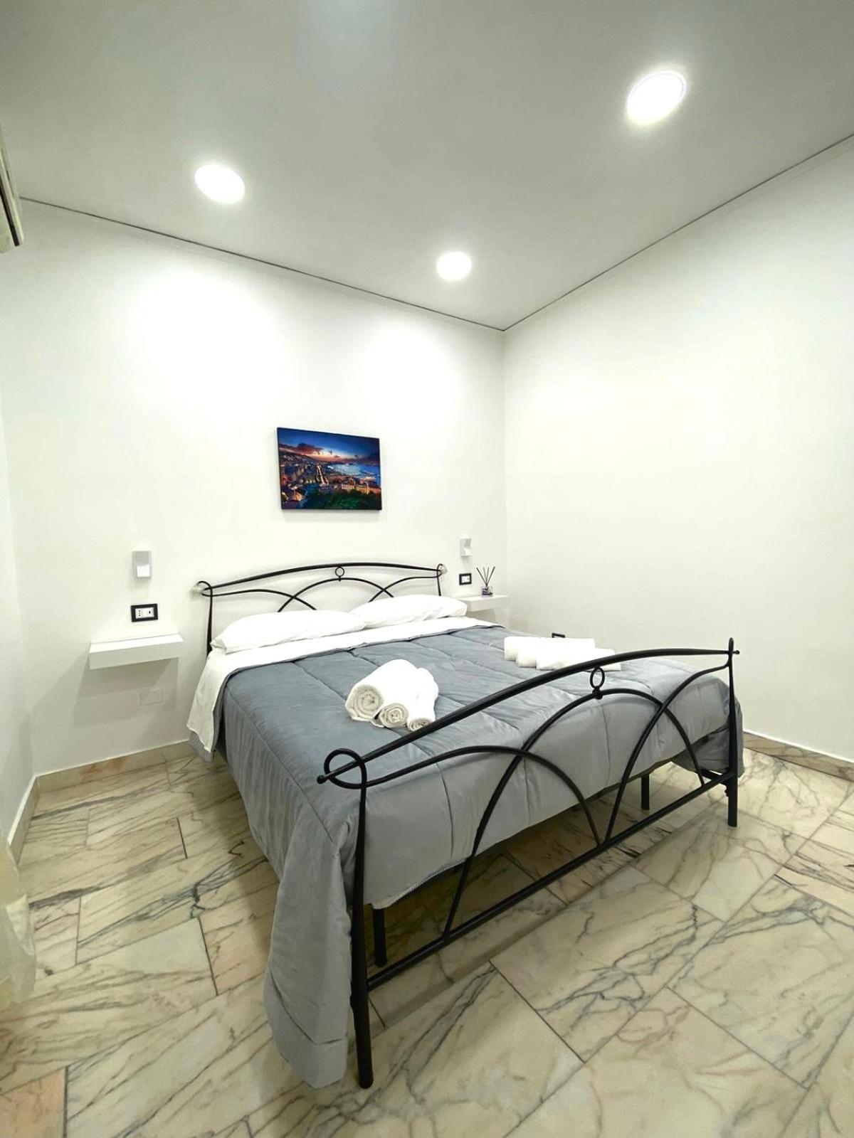 Castellano Apartment Napels Buitenkant foto