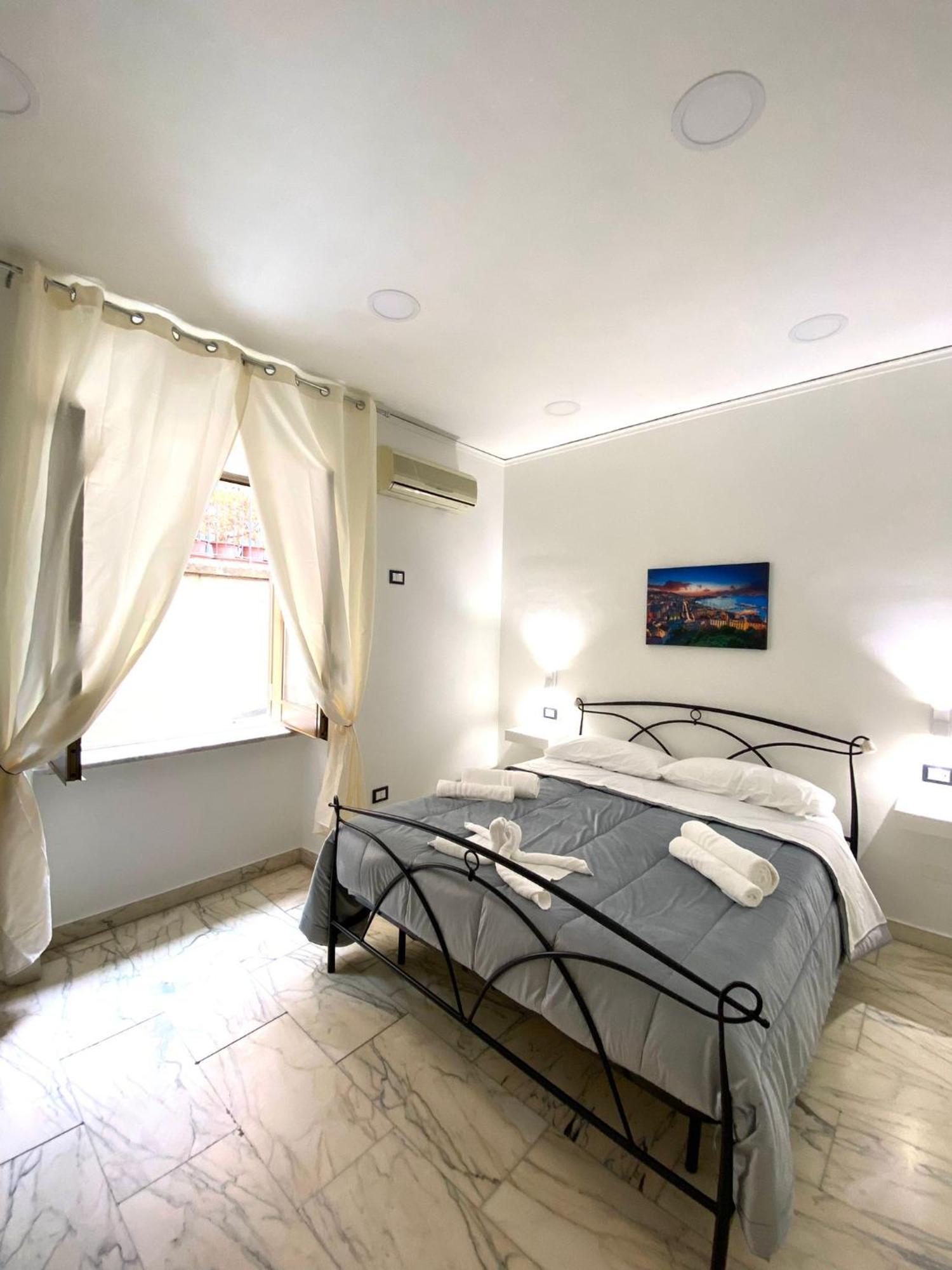 Castellano Apartment Napels Buitenkant foto