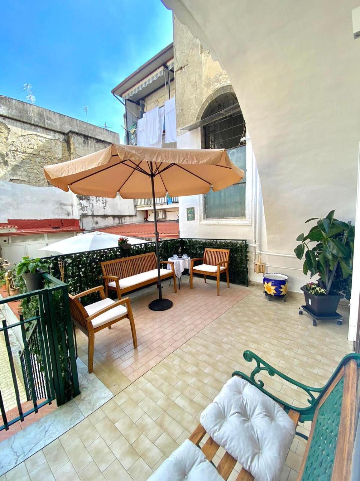 Castellano Apartment Napels Buitenkant foto