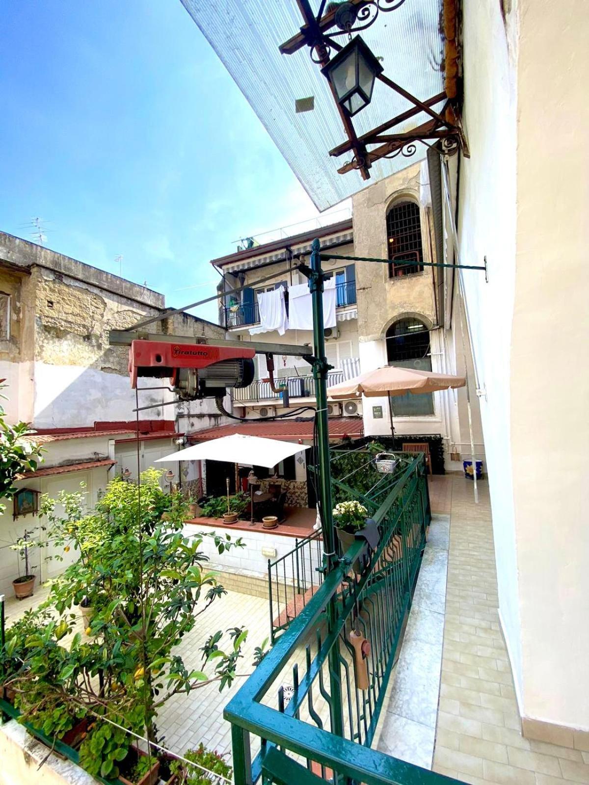 Castellano Apartment Napels Buitenkant foto