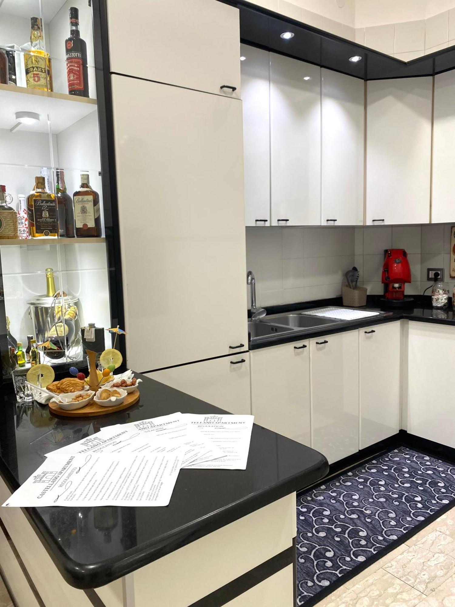 Castellano Apartment Napels Buitenkant foto