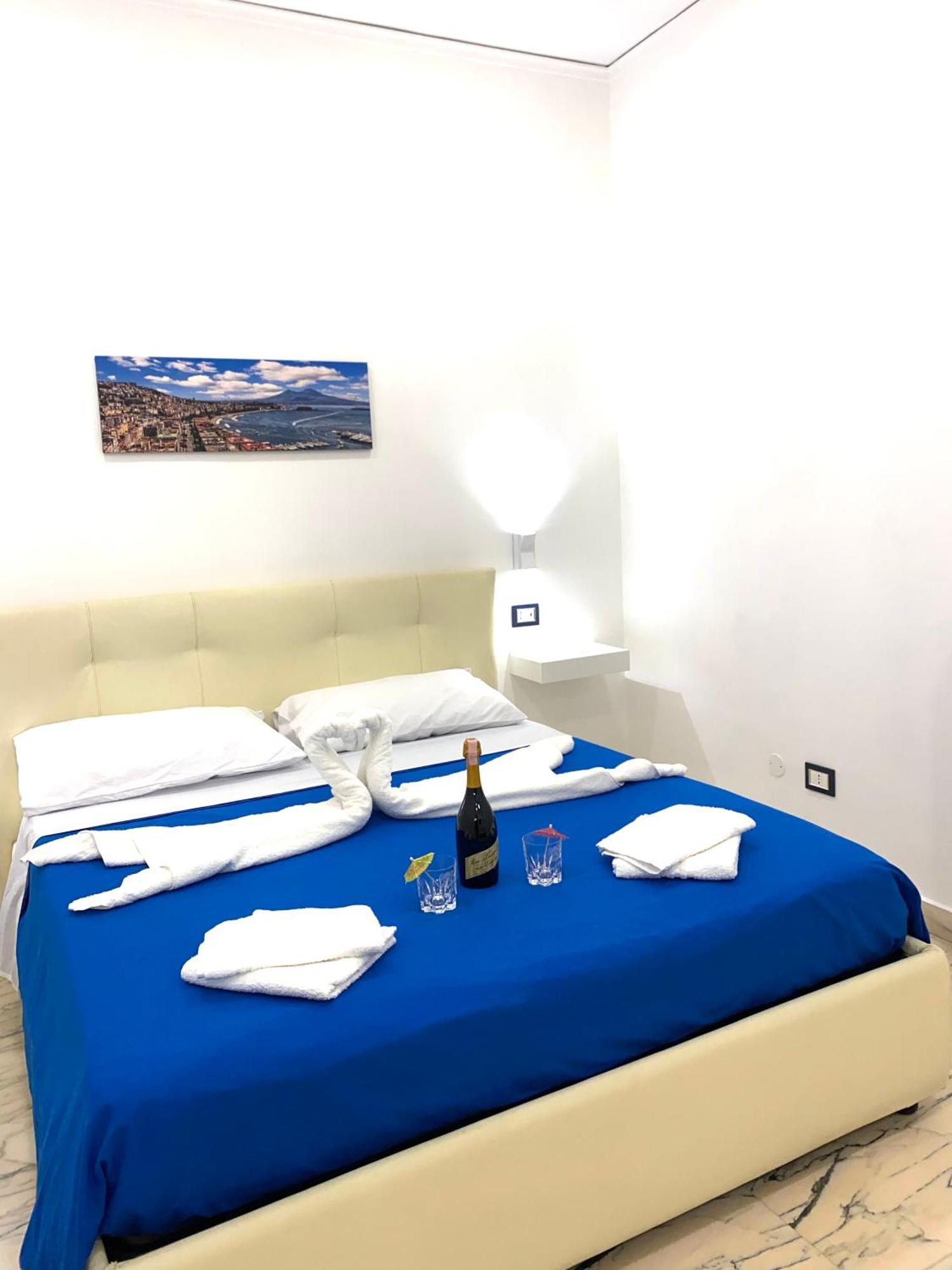 Castellano Apartment Napels Buitenkant foto