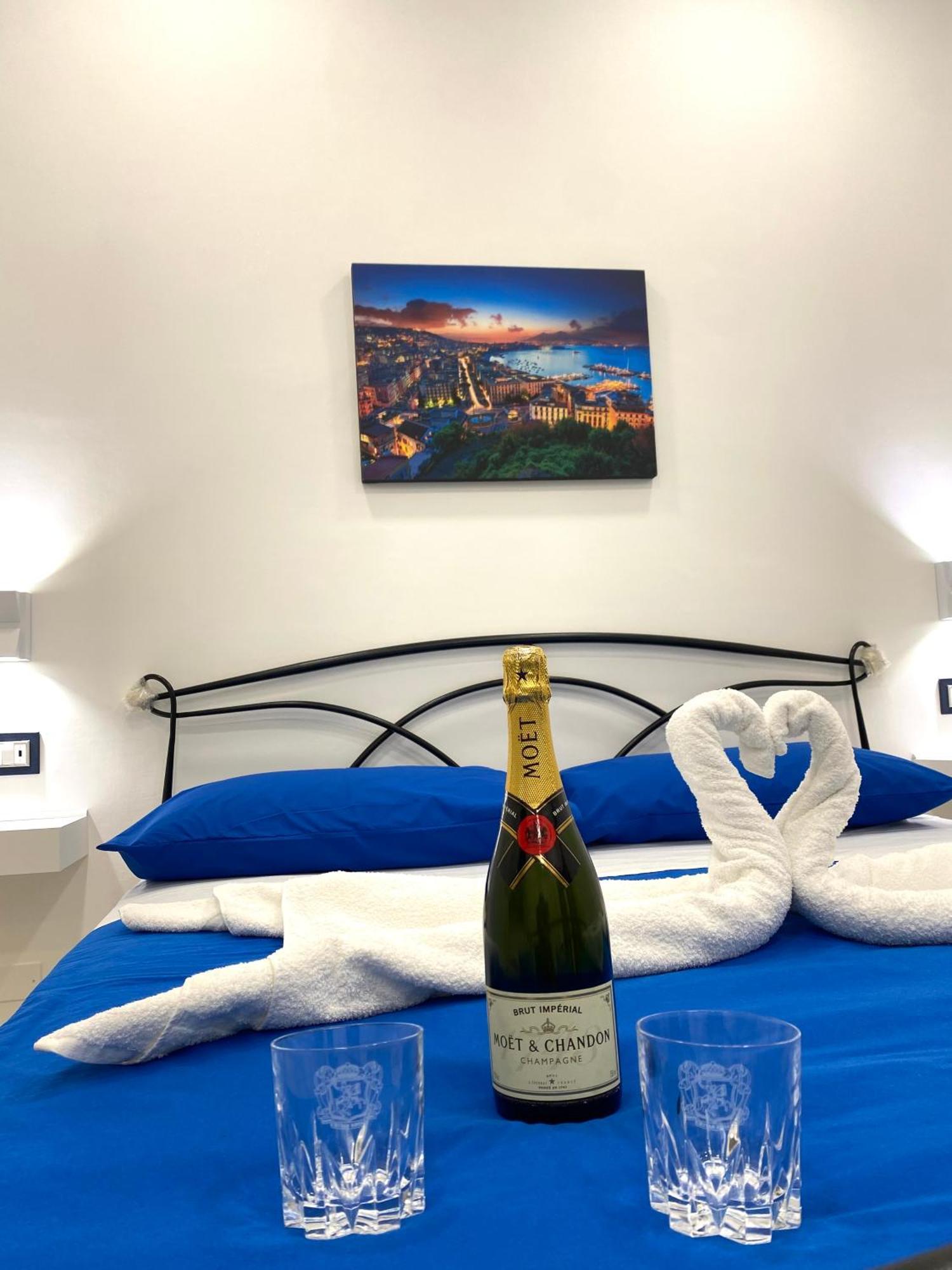 Castellano Apartment Napels Buitenkant foto