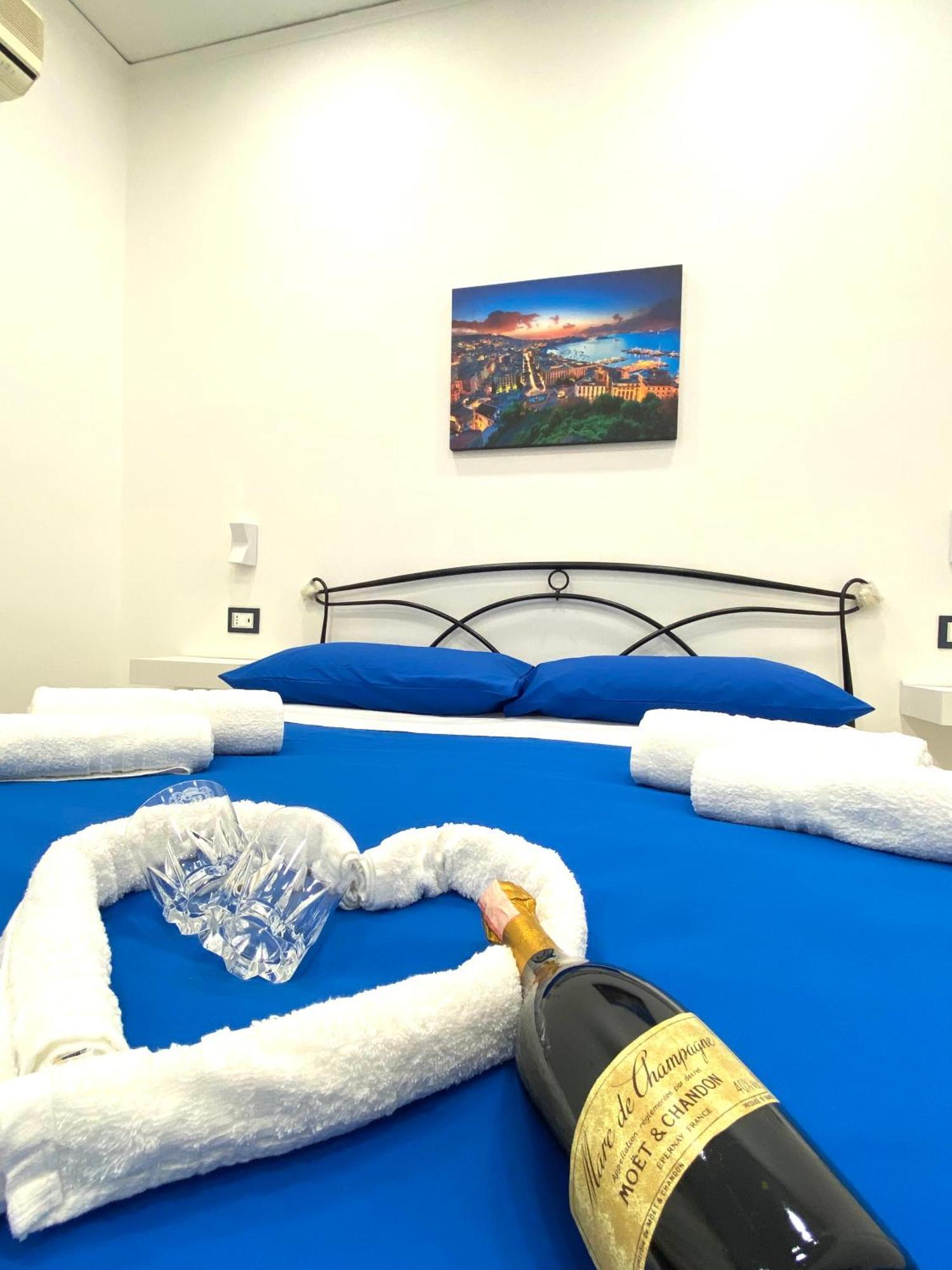Castellano Apartment Napels Buitenkant foto